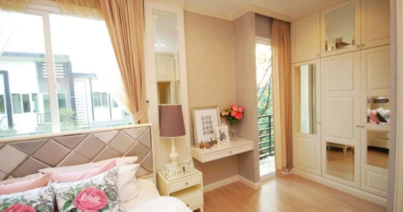 รูปภาพ กัสโต้ สาทร-ตากสิน (Gusto Sathorn Taksin)