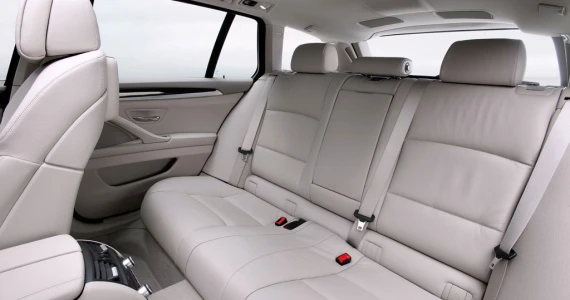 รูปภาพ บีเอ็มดับเบิลยู BMW Series 5 520d Touring Sport ปี 2011