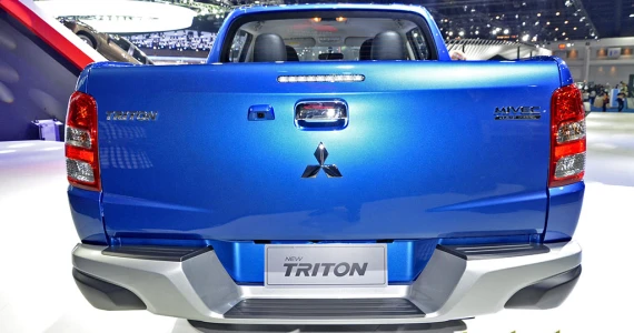 รูปภาพ มิตซูบิชิ Mitsubishi Triton Plus Double Cab 2.4 MIVEC Limited Edition M/T ปี 2016