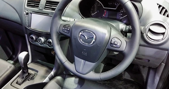 รูปภาพ มาสด้า Mazda BT-50 PRO THUNDER DBL Hi-Racer 2.2L 6MT ปี 2018