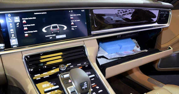 รูปภาพ ปอร์เช่ Porsche Panamera Turbo ปี 2016