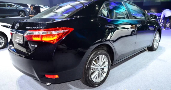 รูปภาพ โตโยต้า Toyota Altis (Corolla) 1.8 V Navi A/T ปี 2016
