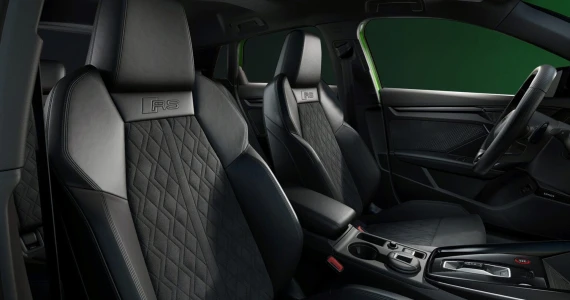 รูปภาพ อาวดี้ Audi RS 3 Sportback quattro ปี 2025