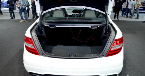 รูปภาพ เมอร์เซเดส-เบนซ์ Mercedes-benz C-Class C180 Coupe AMG Plus ปี 2012