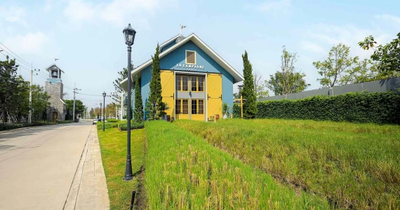 รูปภาพ อัญญ่า เพชรเกษม - สาย 4 (Anya Petchkasem - Sai 4)