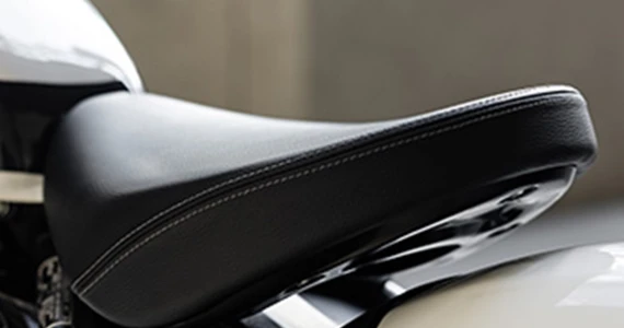 รูปภาพ โรยัล เอ็นฟีลด์ Royal Enfield Shotgun 650 Stencil White ปี 2024