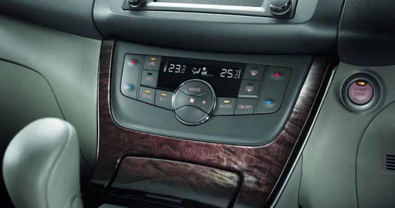 รูปภาพ นิสสัน Nissan Sylphy 1.8 V Navi CVT ปี 2012