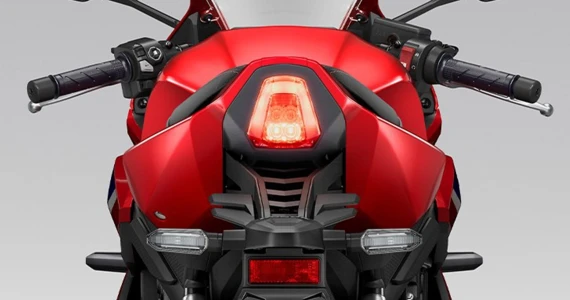 รูปภาพ ฮอนด้า Honda CBR 650R E-Clutch ปี 2025