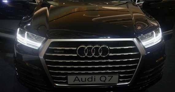 รูปภาพ อาวดี้ Audi Q7 45 TDI quattro S Line ปี 2017