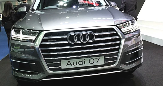 รูปภาพ อาวดี้ Audi Q7 45 TFSI quattro S line ปี 2017