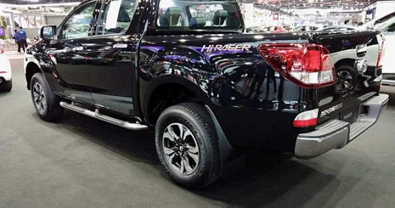 รูปภาพ มาสด้า Mazda BT-50 PRO DoubleCab 2.2 Hi-Racer ABS AT/Leather ปี 2017