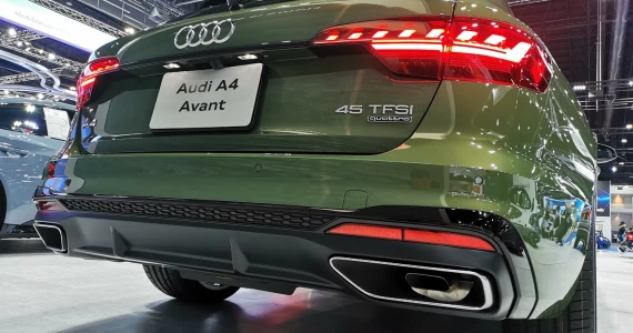 รูปภาพ อาวดี้ Audi A4 Avant 45 TFSI quattro S line Icon Black ปี 2023