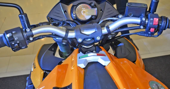 รูปภาพ เบเนลลี Benelli TNT 899 ปี 2012