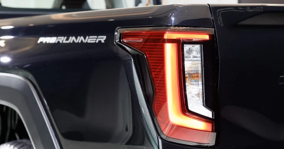 รูปภาพ โตโยต้า Toyota Hilux Travo Smart Cab Prerunner 2.8 Premium AT ปี 2025