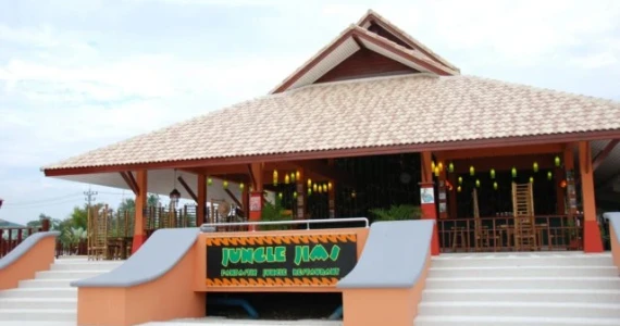 รูปภาพ เมาน์เท่นวิว อินเตอร์เนชั่นแนล บางแสน (Mountainview International Bangsan)