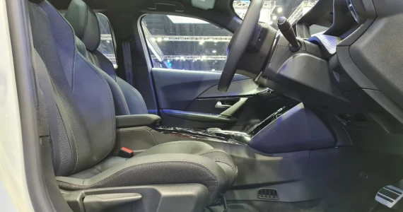 รูปภาพ เปอโยต์ Peugeot 2008 e-2008 Full Electric ปี 2023