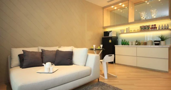 รูปภาพ อัพ เอกมัย (Up Ekamai)