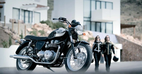 รูปภาพ ไทรอัมพ์ Triumph Bonneville T100 ปี 2015
