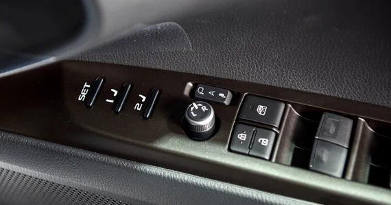 รูปภาพ โตโยต้า Toyota Camry 2.5 HEV Premium Luxury ปี 2021