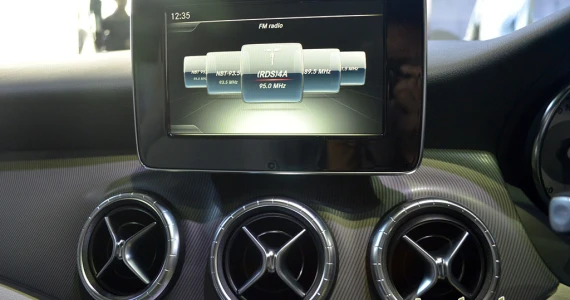 รูปภาพ เมอร์เซเดส-เบนซ์ Mercedes-benz CLA-Class CLA 200 Urban ปี 2015