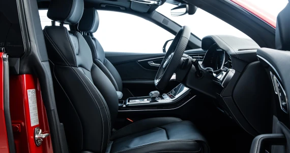 รูปภาพ อาวดี้ Audi Q8 TFSI e quattro S line edition one ปี 2024