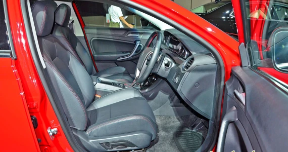 รูปภาพ เอ็มจี MG 6 1.8 X Turbo Sunroof DCT Fastback ปี 2015