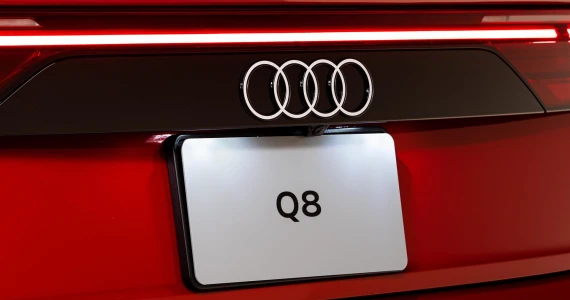 รูปภาพ อาวดี้ Audi Q8 TFSI e quattro S line edition one ปี 2024