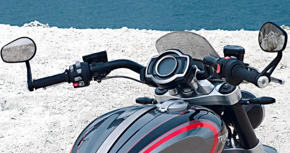 รูปภาพ ไทรอัมพ์ Triumph ROCKET 3 GT ปี 2023