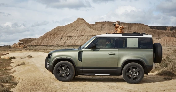 รูปภาพ แลนด์โรเวอร์ Land Rover Defender 90 Petrol 2.0 SE Ingenium ปี 2020
