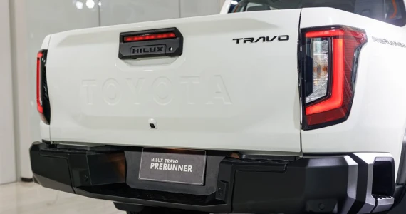 รูปภาพ โตโยต้า Toyota Hilux Travo Double Cab Prerunner 2.8 Premium AT ปี 2025