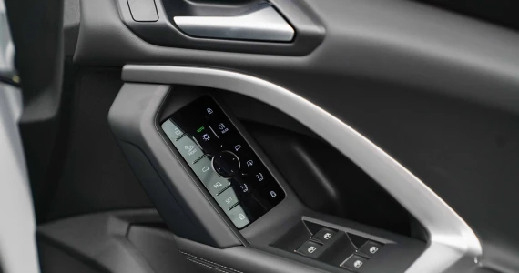 รูปภาพ อาวดี้ Audi-Q5 Sportback e hybrid quattro Tech Pro-ปี 2025