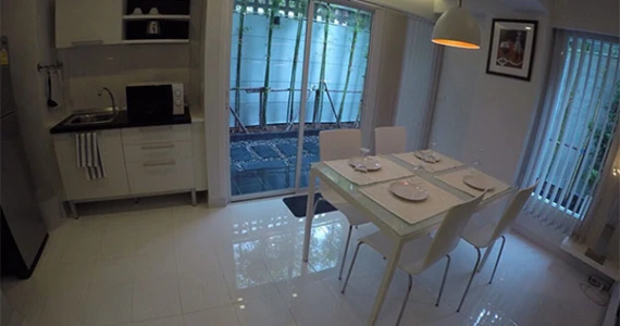 รูปภาพ ฟลอเรส สาทร เรสซิเด้นซ์ (Flawless Sathorn Residence Condo)