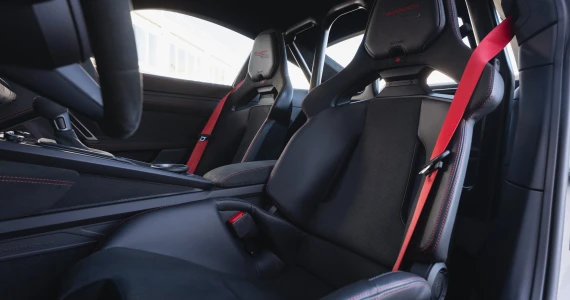 รูปภาพ Porsche ปี 2025