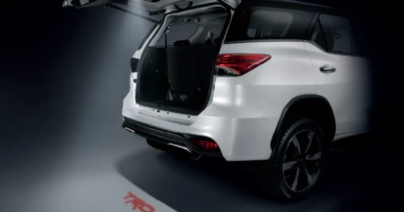 รูปภาพ โตโยต้า Toyota Fortuner 2.8 TRD Sportivo 2WD AT MY2018 ปี 2018