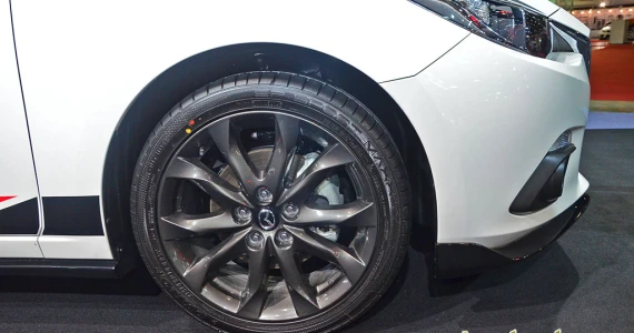 รูปภาพ มาสด้า Mazda 3 2.0 Sports Racing Series ปี 2015