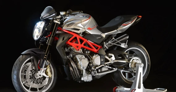 รูปภาพ เอ็มวี ออกุสต้า MV Agusta Brutale 1090 R ปี 2013