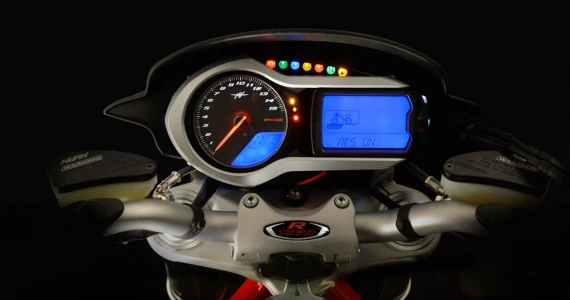 รูปภาพ เอ็มวี ออกุสต้า MV Agusta Brutale 1090 R ปี 2013