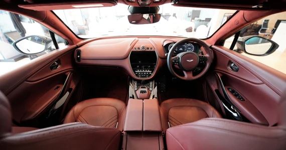 รูปภาพ แอสตัน มาร์ติน Aston Martin DBX V8 Turbo ปี 2020