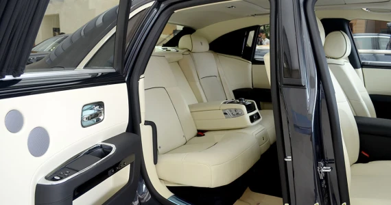 รูปภาพ โรลส์-รอยซ์ Rolls-Royce Ghost Standard ปี 2011