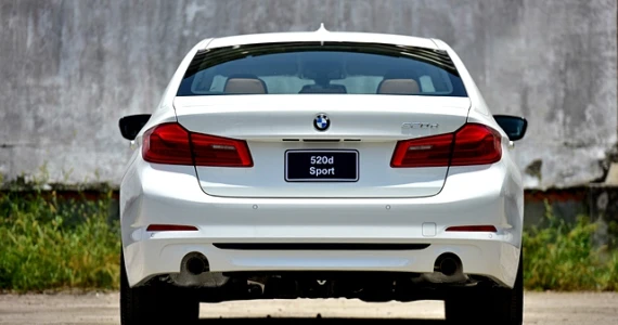 รูปภาพ บีเอ็มดับเบิลยู BMW Series 5 520d Sport ปี 2017
