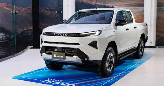 รูปภาพ โตโยต้า Toyota Hilux Travo -e Double Cab 4TREX ปี 2025
