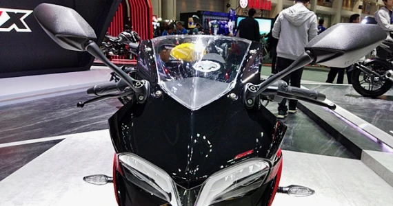 รูปภาพ จีพีเอ็กซ์ GPX Demon Demon 150 GR MY18 ปี 2017
