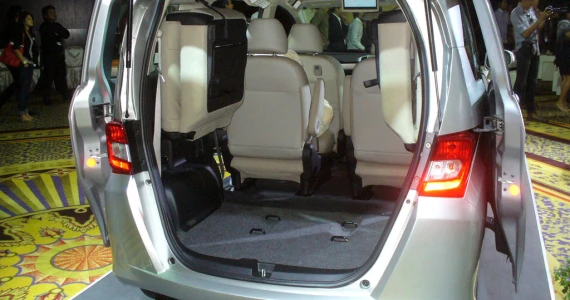 รูปภาพ ฮอนด้า Honda Freed EL ปี 2012