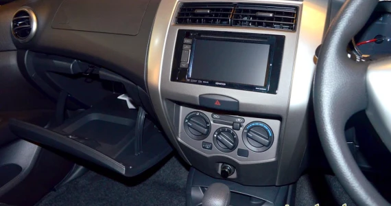 รูปภาพ นิสสัน Nissan Livina 1.6 E CVT ปี 2014