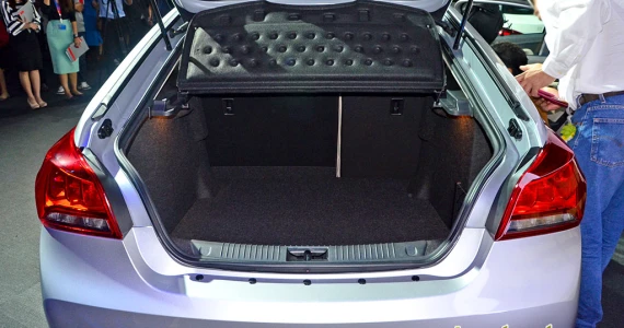 รูปภาพ เอ็มจี MG 6 1.8 D Turbo Sunroof DCT Fastback ปี 2015