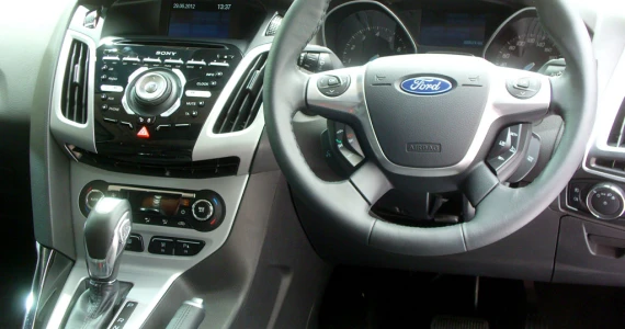 รูปภาพ ฟอร์ด Ford Focus 5Dr 2.0L Ti-VCT GDi Sport+ PowerShift AT ปี 2012