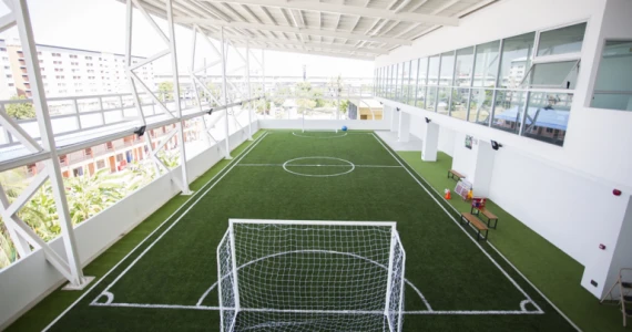 รูปภาพ ไอริส เวสท์เกต (Iris Westgate)