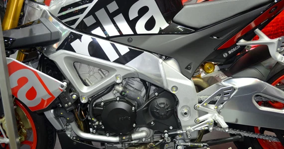 รูปภาพ อาพริเลีย Aprilia Tuono V4 1100 Factory ปี 2016