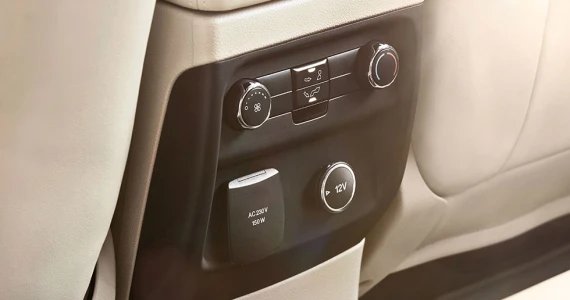 รูปภาพ ฟอร์ด Ford Everest 2.2L Titanium+ 4x2 AT ปี 2017