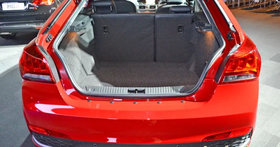รูปภาพ เอ็มจี MG 6 1.8 X Turbo Sunroof DCT Fastback ปี 2015